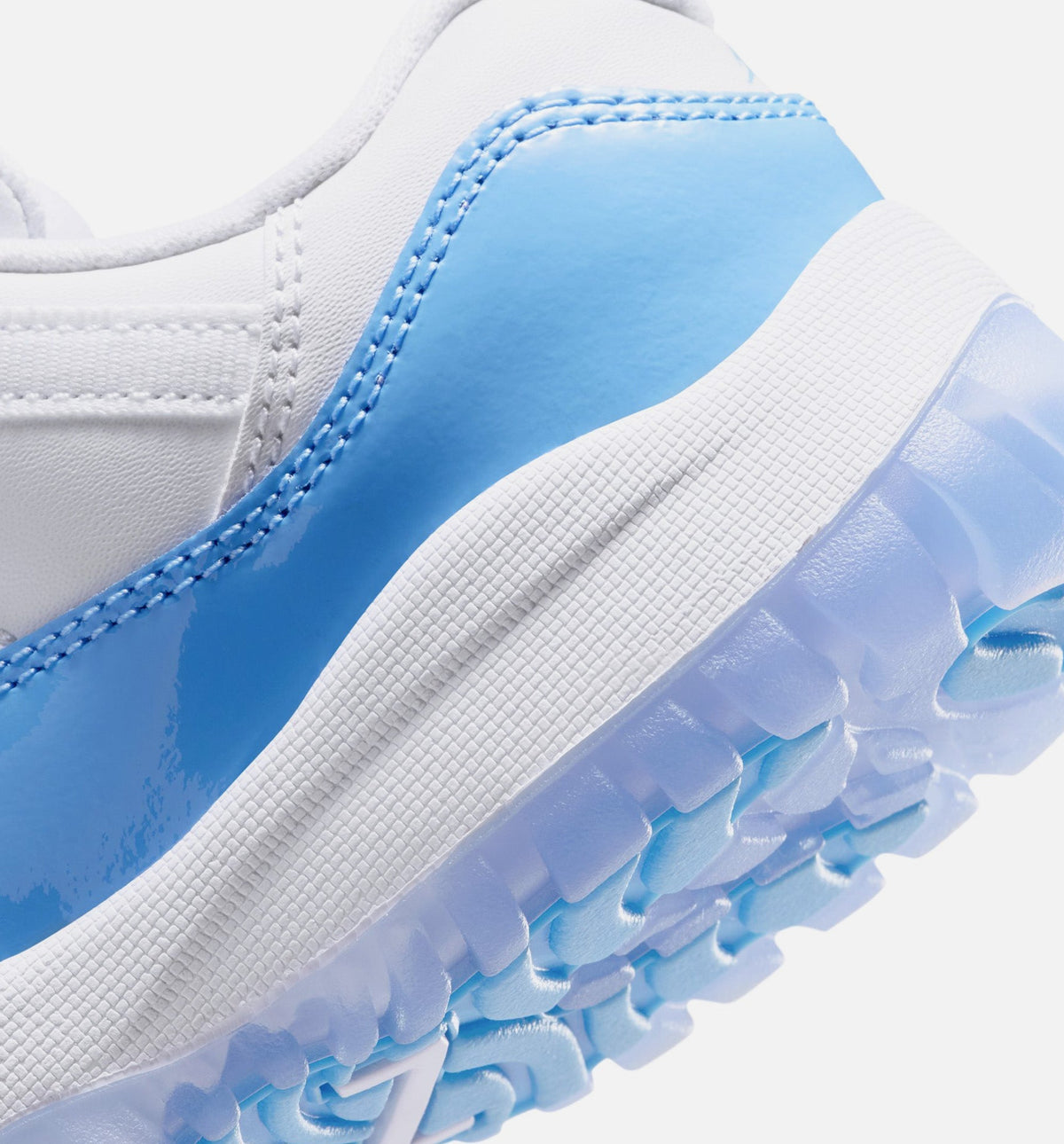 Air Jordan 11 Retro Low University Blue Preschool Lifestyle Shoe - White/University Blue/Black